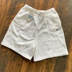 Selling A Pair Of Nike Nsw Essential High-Rise Fleece Shorts White Dm6123-100 Women Size Medium. See Pictures For Exact Item. Western Fits, Rapper Style, Summer Sport, Shorts Nike, Shorts White, Fleece Shorts, Nike Fashion, Nike White, Kpop Fashion Outfits