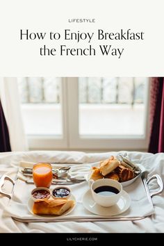 french breakfast French Breakfast Recipes, French Food Party, French Cocktails, Paris Breakfast, French Breakfast, Breakfast Platter, Breakfast Pastries, French Cooking, Breakfast Items