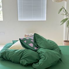 Shop Ever Lasting's high quality, soft, cozy and stylish bedding sets and start your next room makeover. Buy Modern Washed Cotton Bedding Set / Green and enjoy its softness and quality. Our collections include duvet covers, comforters and bed sheets. Enjoy free US and international shipping.