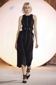 Self-Portrait - Spring 2017 Ready-to-Wear Fashion Week Trends, Designer Midi Dresses, Catwalk Fashion, Couture Mode, 2017 Fashion Trends, Spring Summer 2017, Dress C, Spring 2017