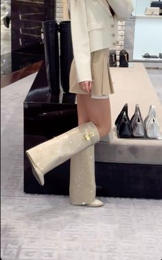 Givenchy Heels, Almond Toe Boots, Givenchy Boots, Dr Shoes, Mode Zara, Heels Classy, Fancy Shoes, Girly Shoes