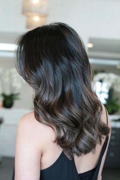 Slight Wavy Hair, Soft Ombre Hair, Dark Ombre Hair, Ash Brown Hair Color, Brunette Ombre, Ash Brown Hair, Subtle Ombre