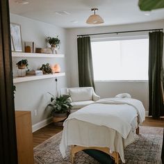 Rapha Therapy Massage | BLACK FRIDAY SALE!!! $30 off all first visits until 01/1 been wanting to start massage care? before getting into the new year is a… | Instagram Small Massage Room Ideas Home, Rustic Massage Room Ideas, Massage Room Lighting Ideas, Massage Salon Interior, Massage Office Ideas, Cozy Massage Room, Moody Massage Room, Small Massage Room Ideas Decor, Massage Studio Ideas