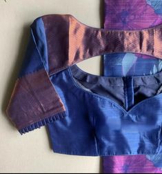 Plain Blouse Designs Simple, Border Blouse Designs Latest, Border Blouse Designs, Blause Desine Latest Back, Velvet Blouse Designs Indian, Simple Saree Blouse Designs, Exclusive Blouse Designs, Modern Blouse Designs