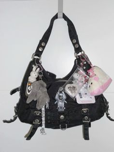 Image Swag, Inside My Bag, Decorated Bags, Girly Bags, Jane Birkin, Bag Charms, My Bag