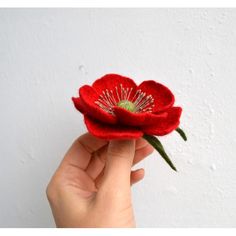 Red Flower Brooches For Gift, Handmade Red Flower Brooches, Red Handmade Flower Brooches, Red Flower-shaped Brooch With Handmade Flowers, Felted Brooches, Flower Mothers Day, Brooch Fabric, Flower Poppy, Fabric Flower Pins