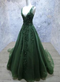 Low Back Formal Dress, Green Tulle Prom Dress, Formal Dress Green, Green Wedding Dresses, Beaded Formal Dress, Prom Dresses Long Lace, Formal Prom Dress, Green Tulle, V Neck Prom Dresses