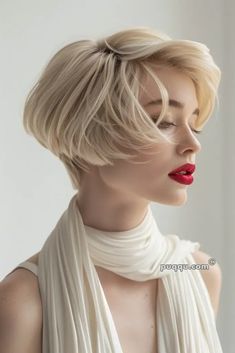 french-bob-hairstyles-48 Bob Haircuts Back View, French Bob Blonde, Haircuts Back View, Bob Haircut Back View, Bob Blonde, Cute Summer Hairstyles, Short French