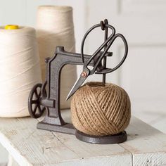 Sewing Machine Twine Holder with Scissors - Primitive Star Quilt Shop Twine Holder, Twine Balls, Scissor Holders, Farmhouse Fresh, Sewing Room Decor, Arts And Crafts House, Trendy Sewing, Vintage Sewing Machine, Rustic Farmhouse Style