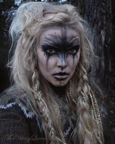 Sól Geirsdóttir (@thevikingqueen) Instagram Makeup Fantasi, Halloween Smink, Carnaval Make-up, Viking Makeup, Makeup Zombie, Fantasy Make-up, Halloween Makeup Look, Halloweenský Makeup, Witch Makeup