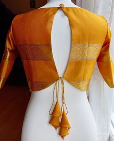 2 Color Blouse Design, Blows Designs Latest Back Simple, Blauz Pattern New, Blouse Patterns Latest Back, Blouse Designs 2024 Latest, Blouse Design For Simple Saree, Saree Blouse Designs Latest Simple, Saree Blaus Design Latest, Blose Desines Back