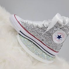 Clear Rhinestones and Pearl Converse Sneakers for weddings and birthdays Black Platform Converse, All Star Cano Alto, Sparkly Converse, Quinceanera Shoes