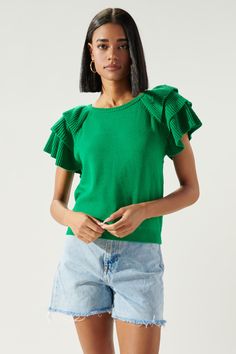 Wellington Ruffle Shoulder Sweater Top – Sugarlips Kelly Green Top, Kelly Green Sweater, Layer Sleeves, Green Sweater Top, Preppy Vibes, Beachy Style, High Waisted Bottoms, Bright Winter, Ruffle Sweater