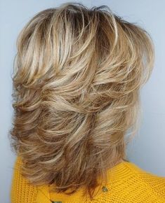 Feathered Layers, Modern Shag Haircut, Medium Shag Haircuts, Shaggy Haircuts, Medium Layered Haircuts, Medium Layered Hair, Natural Wavy Hair