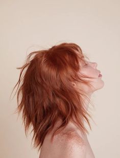 Tips for Styling a Mullet Shag Haircut – OUAI Lady Mullet Straight Hair, Shoulder Length Shullet, Short Shag Mullet Haircuts, Spiky Layered Hair, Shaggy Haircuts Medium Thick Hair, Ginger Mullet Women, 70s Shag Mullet, Redhead Mullet, Colourful Mullet