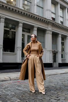 Neutral Colors Fashion, Monochromatic Tan Outfit, Taupe Monochromatic Outfit, Latte Trend Outfit, Tan Color Outfits, Monochrome Neutral Outfit, Brown Tonal Outfit, Elevated Neutral Outfits, Monochromatic Neutral Outfit