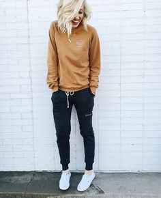 Fall Outfits Tomboy, Fall Tomboy Outfits, Minimalisticky Chic, Athleisure Trend, Titanium Jewelry, Tomboy Outfits, Lazy Outfits, Looks Street Style, Amazing Outfits