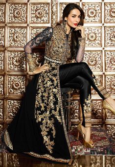 Malaika Arora, Salwar Kamiz, Designer Anarkali, Utsav Fashion, Salwar Kameez Designs, Desi Fashion, Salwar Suit, Abaya Fashion, Indian Designer Wear