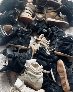 2000s Shoes, Marant Shoes, Isabel Marant Shoes, Shoes Model, Stunning Shoes, Shoe Inspo, Mini Short, Fashion Fits