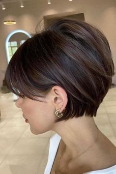 90 Bob Haircuts For Women Over 50: Medium, Short, And Layered Styles 2024 47 Bixie Haircut, Wigs Styles, Short Stacked Bob Haircuts, Kort Bob, Stacked Haircuts, Short Brown Hair, Hair Haircuts, Bob Haircuts For Women, Short Bob Haircuts