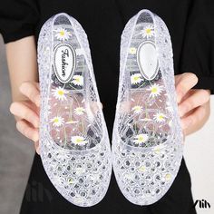 Zlily - Sophisticated Slip-Resistant Sandal Shoes with Breathable Upper and Trendy Appeal Jelly Crystals, Waterproof Sandals, Sequin Flats, Soft Sandals, Apartment Modern, Color Cloud, Bedroom Corner, Crystal Sandals, Crystal Fashion