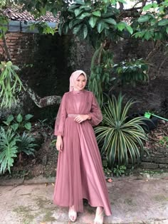 Outfit Ideas Muslim, Bridesmaid Dresses Long Lace, Islamic Fashion Dresses, Bridesmaid Skirts, Hijab Wedding Dresses, Kebaya Muslim, Kebaya Dress