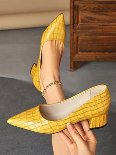 Women's Fashion Stone Pattern Pointed Toe Shallow Mouth Kitten Heel Pumps Vintage Brown Office & Business Autumn Outdoor Activities High-End Casual Shoes Yellow Funky,Fashionable    Plain    Women Shoes, size features are:Bust: ,Length: ,Sleeve Length: Professional Shoes Women Work, Professional Office Shoes Women, Brown Office, Chunky Heel Shoes, Low Heel Pumps, Chunky High Heels, Kitten Heel Pumps, Elegant Shoes, Stone Pattern