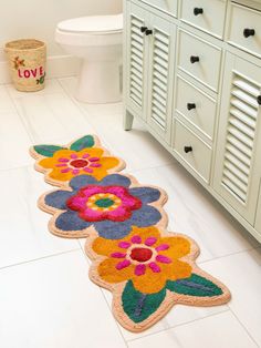 Tufted Runner Bath Mat - Folk Flower-view 1 Decor Apartment Ideas, Bathroom Finds, Duvet Covers Floral, Runner Bath Mat, Embroidered Duvet Cover, Cute Bath Mats, Makeup Removing, Hair Towel Wrap, Collapsible Storage Bins