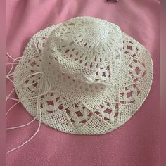 Lovers And Friends Hat Lovers + Friends Straw Hat Needs To Be Reshaped Never Used Revolve Friends Accessories, Lovers And Friends, Straw Hat, White Cream, Cream White, Straw, Women Accessories, Cream, Hats