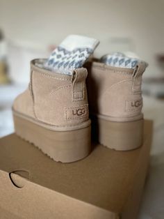 Ugg Women, Winter Must Haves, Ankle Bootie, Platform Boots, Womens Uggs, Brown Boots, Winter Boots, Ankle Booties, Bootie