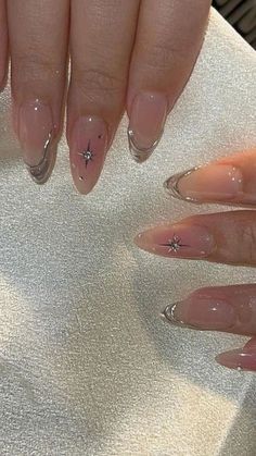 January Nails Aesthetic, Peso Pluma Nails Ideas, Nail Silver Design, Nails Ideas 2024, Cool Nail Inspo 2024, Prom Nails Almond, Silver Design Nails, Nails With Silver Design, Nails Ideas Almond