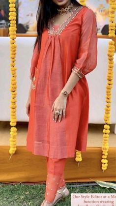 Bandini Dress Designs, Sute Salwar Design Neck, Colour Kurti Designs, डिजाइनर कपड़े, Simple Kurta Designs, Long Kurti Designs