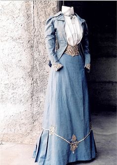 c.1890 blue cotton walking suit. jacket and skirt with detail of Venice point lace and glass beads. done in 2003 1890 Dresses, Walking Dress, 1890s Fashion, 1800s Fashion, 19th Century Fashion, Point Lace, Period Outfit, Old Dresses