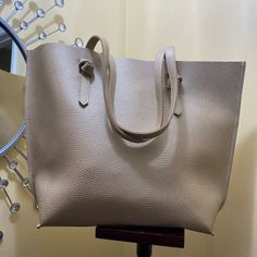 Macy Gold Tote Bag. Large And Spacious Can Be Use Weekend Travels. Chic Shopping Pouch Bag, Chic Pouch Bag For Daily Use, Chic Daily Pouch Bag, Chic Satchel Tote For Errands, Chic Tote Satchel For Errands, Chic Large Capacity Pouch Bag, Beige Pouch Satchel For Shopping, Chic Beige Bags For Errands, Pink Beach Bag