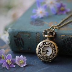 Gardener Vintage Brass Pocket Watch Necklace - Choose a Style | Ragtrader Vintage Dark Academia Jewelry, Glass Prism, Pocket Watch Necklace, Mechanical Pocket Watch, Vintage Pocket Watch, Antique Watches, A Style, Watch Necklace, Brass Chain