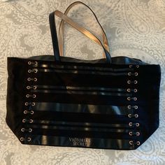 Victoria's Secret 2018 Tote Bag O/S Travel Black Lace Up.. Designer Tote Bag With Snap Closure, Trendy Victoria's Secret Bags As Gift, Trendy Victoria's Secret Bags For Gifts, Victoria's Secret Rectangular Shoulder Bag With Adjustable Strap, Victoria's Secret Black Travel Shoulder Bag, Victoria's Secret Black Shoulder Bag For Travel, Black Bags With Snap Closure For Shopping, Victoria's Secret Black Shoulder Bag With Removable Pouch, Black Victoria's Secret Shoulder Bag With Removable Pouch