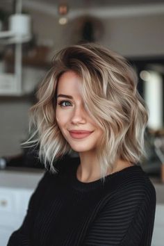 Bob Blonde Hair With Bangs, Blonde Over 40 Hair, Blonde Highlighted Bob, Lived In Blonde Short Hair, 2024 Short Hair, Cowgirl Bob, Hair Color Ideas For 2023, Short Hair 40, Julianne Hough Hair