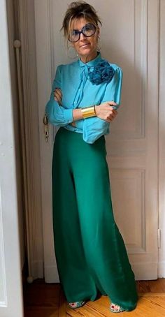 Colour Combinations Fashion, Mode Kimono, Color Blocking Outfits, Mode Boho, Green Pants, Fashion Mistakes, Style Mistakes, Mode Inspiration, Work Attire