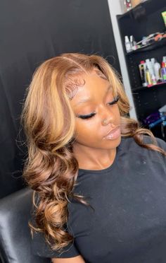 Pink And Brown Frontal Wig, Brown Highlights Lace Front Wig, Brown Highlighted Frontal Wig, Honey Blonde Highlights Lace Front Wig, Brown Highlighted Lace Front Wig, Fav Hairstyles, Girl Heaven, Work Hairstyles, Quick Weave