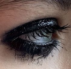 Edgy Makeup, Mac Pro, The Anchor, Character Aesthetic, Makeup Inspo, Maquillaje De Ojos