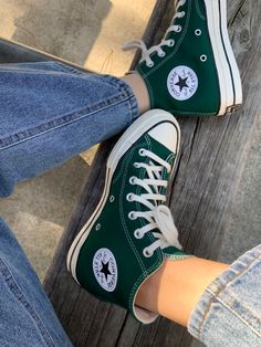 Boty Converse, Dr Shoes, Green Converse, Fresh Shoes, Hype Shoes, Shoe Inspo, Aesthetic Shoes, Swag Shoes, Mode Inspo