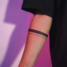 Reveal a sense of bold uniqueness with our 2 Lines Tattoo. Offering an intriguing blend of minimalist aesthetics and personal expression, this temporary tattoo is your next essential accessory. Perfectly sized at 20*3 cm (7.8*1.2 inches), the 2 Lines Tattoo impresses without being too imposing, providing a striking yet subtle addition to your look.This 2 Lines Tattoo is more than just a stylish piece. It's a symbol of balance and duality, embracing the complex dimensions of human nature. Whether Leg Tattoo Female, Tattoo Armband, Stripe Tattoo, Black Line Tattoo, Black Armband, Cyberpunk Tattoo, Tatuagem Masculina Pequena, Tattoo Female, Arm Band Tattoo