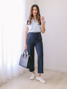 Women’s Business Attire With Sneakers, Work Attire With Sneakers, Friday Office Outfit Casual Jeans, Outfit Trabajo, Working Outfit, Blazer Outfits Casual, Teacher Clothes