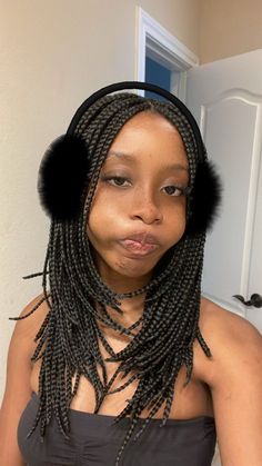 Aesthetic Black Braids, Layered Braids Hairstyles, Layered Braided Hairstyles, Hairstyles To Do With Box Braids, Styles For Braids For Box Braids, Braids Layers, Layered Braids Black Hairstyles, Hairstyles For Black People, Layered Box Braids