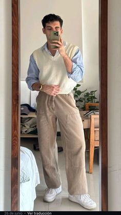 170cm Men Outfit, Aesthetic Outfit Men Winter, Old Money Looks Men, Latino Men Fashion, Clean Outfits Men, Business Casual Outfit Men, Men Turtleneck Outfits, Outfits With Turtlenecks, Winter Outfits Men Aesthetic