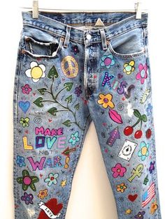 Hand Painted Psychedelic Vintage Levis 501 Jeans By by HAMELWOOD, $650.00 Rattoppare I Jeans, Jeans Recycling, Denim Ideas, Moda Jeans, Painted Jeans, Denim Diy, Painted Denim, Embellished Jeans