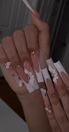 Spring Gel Nails, Gel Nails Spring, Red Prom Nails, Sparkly Acrylic Nails, Spring Nails Inspiration, Spring Nails French, Steak Dinners, Quinceanera Nails, Nail Art Red