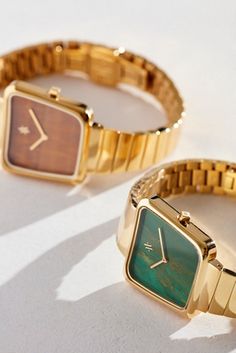 Classic Watches Women Gold, Womens Watch Unique, Green And Gold Watch, Green Face Watch, Women’s Watch, Classic Watches Women, Best Watches Women, Staple Jewelry, Thrift Aesthetic