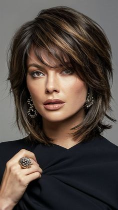 Long Wavy Layers, Haircut Images, Textured Curly Hair, Textured Bob, Medium Layered Haircuts, Short Hair Lengths, Haircuts Short, Haircuts For Medium Hair