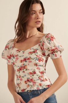 Floral Shirts For Women, Floral Blouse Designs, Floral Puff Sleeve Top, Clothing Designs, Floral Outfit, Ruched Bodice, Soft Summer, Soft Natural, Cute Simple Outfits